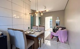 Casa 02 - Casa com 2 quartos, próximo a rodoviária e aeroporto